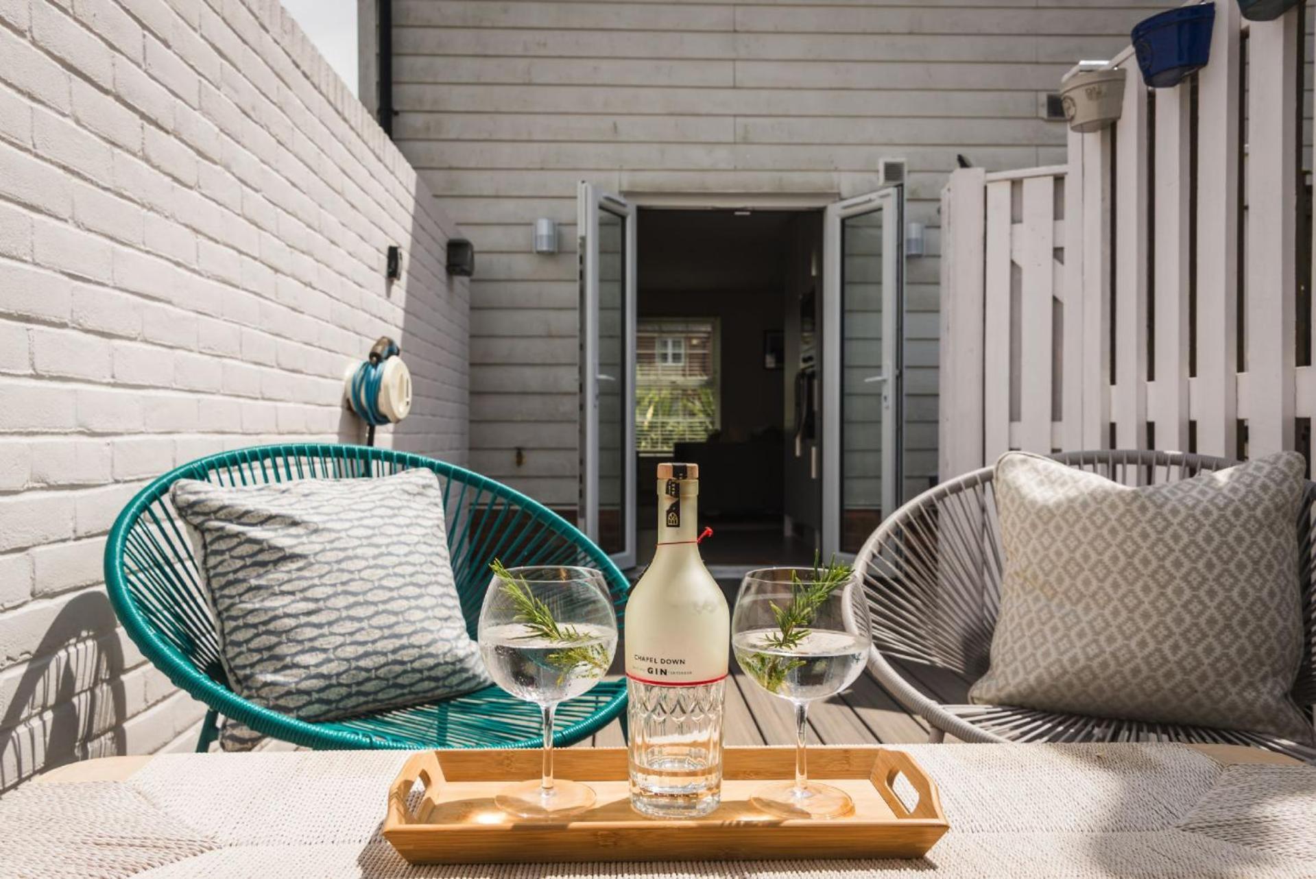 Tradewinds Villa Camber Eksteriør bilde